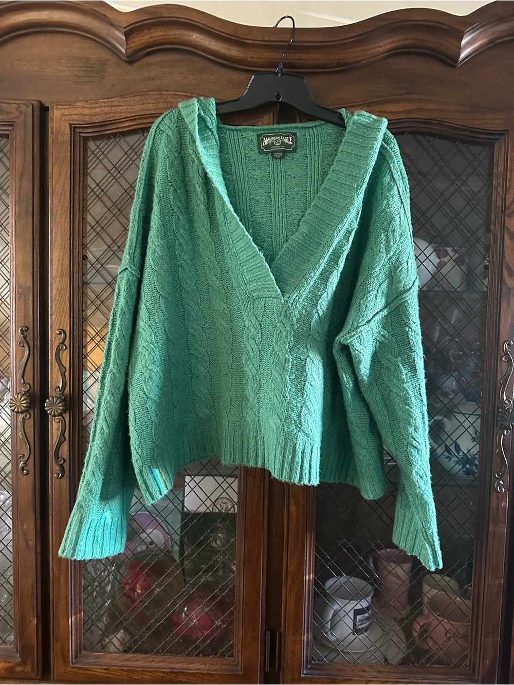 American Eagle Love Cable-Knit V-Neck Hoodie Sweater in green size XL